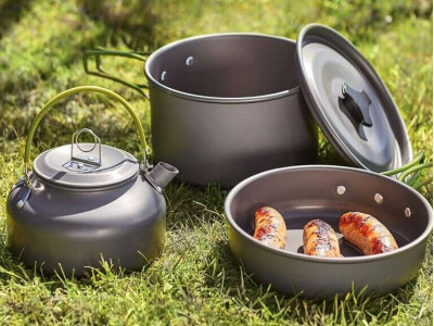 Посуд для кемпінгу