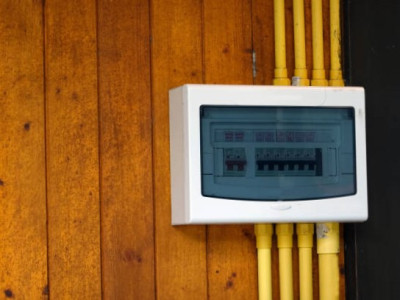 Шафи, корпуси, щитки