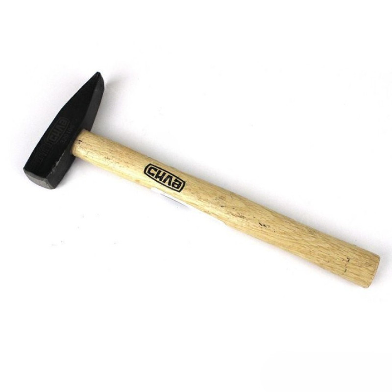 Молоток слюсарний стандарт 600гр з дерев'яною ручкою (СИЛА - Інструмент)