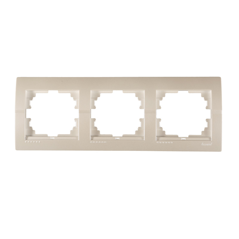 DERIY Рамка 3-а горизонтальна перлинно-білий металік (1/10шт/120шт)