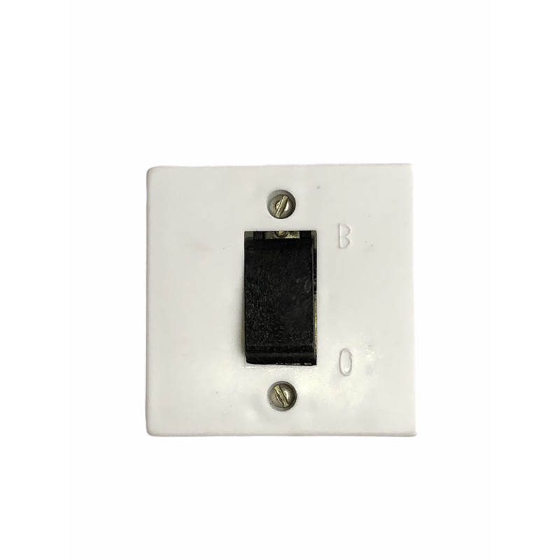 Вимикач зовнішній 1-й із чорною клавішею 6А 250В ВНК S 1330